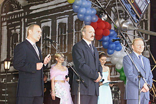 Belorusi u nedelju biraju predsednika, Lukašenko opet favorit