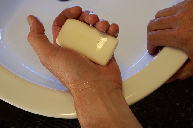 Da li je bolje koristiti tečni ili čvrsti sapun? Na 1 stvar obratite pažnju