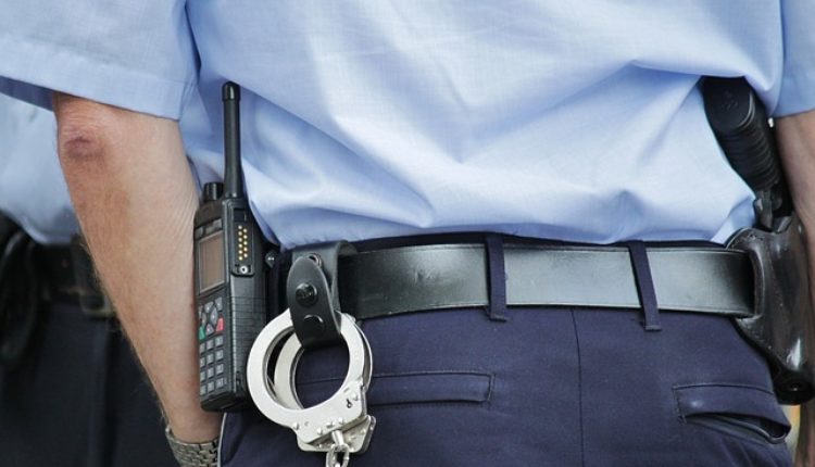 Policajac „pao“ u Kikindi zbog 300 evra