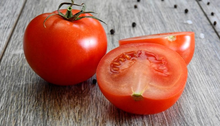 Samo ovako ćete saznati da li je paradajz zdrav i zreo, a ovakav izbegavajte u širokom luku