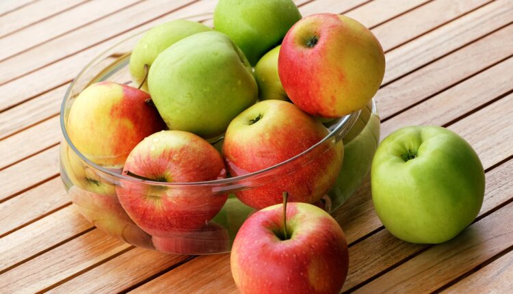 Zašto jabuke ne treba jesti posle 18 sati