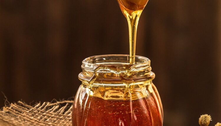 Šta da uradite ako se pojavio beli sloj na površini tegle meda, da li je bezbedan za jelo?